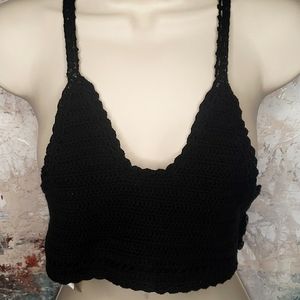 BLACK CROCHET TOP